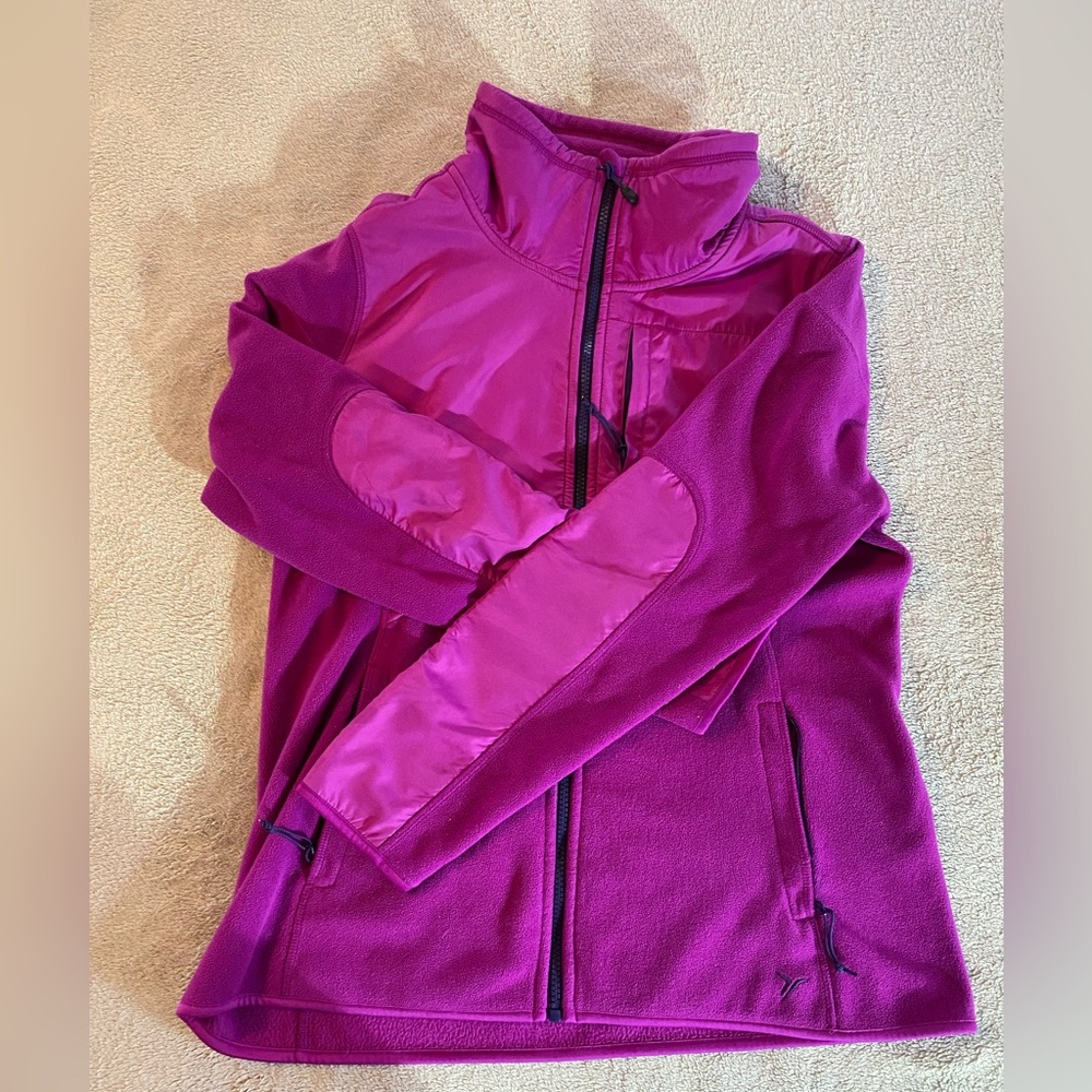 Old navy women’s large plum fleece zip up